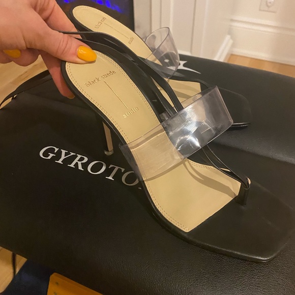 Black Suede Studio Melanie Sandal. Size 40 - Picture 4 of 6